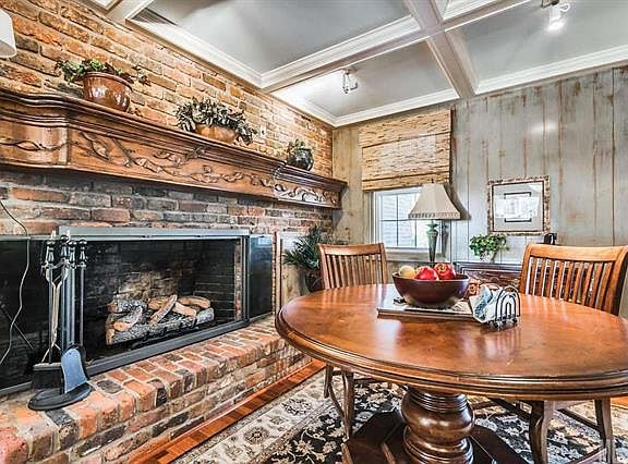 5th image of 657 20th Avenue Dr NW