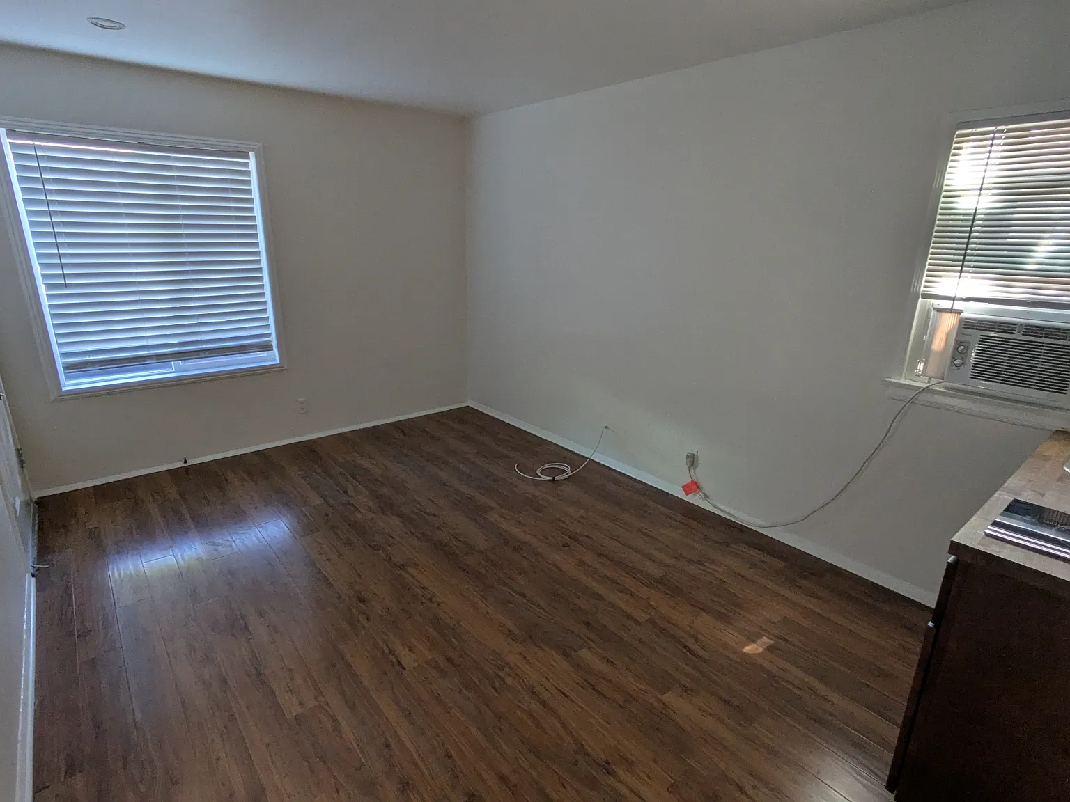 Studio, 250 sqft, $1,400 — Photo 2