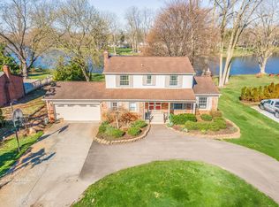 23125 Meadowbrook Rd, Novi, MI 48375