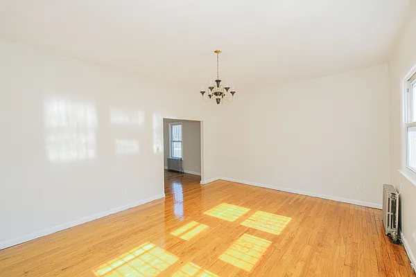 Sold by REMAX Elite | media 7