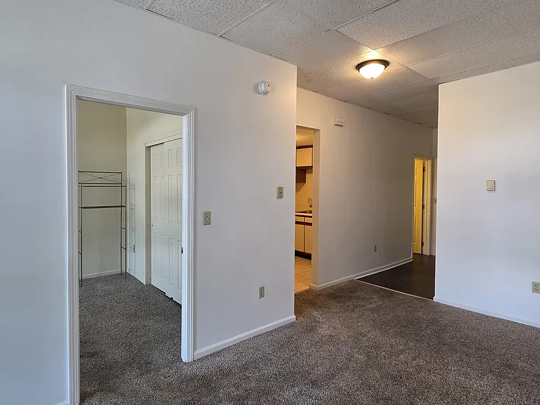 60 North Ave #6 — Photo 3