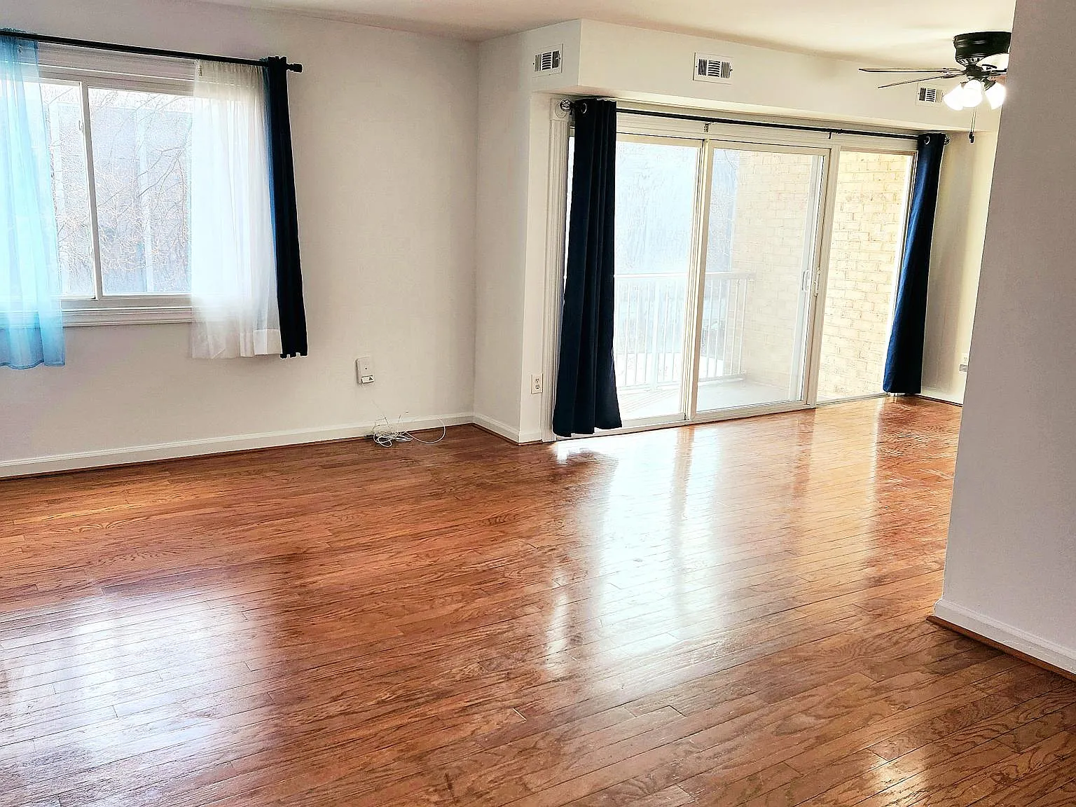3 bed, 1158 sqft, $2,900 — Photo 3