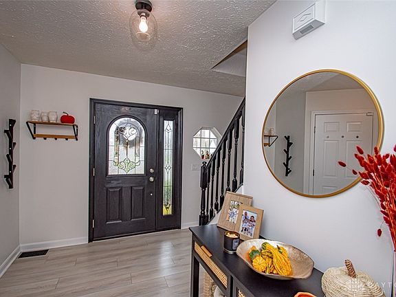 4th image of 170 Bridle Pass Way