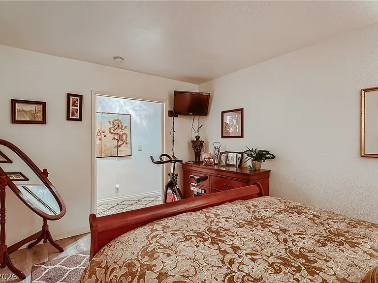7082 Mira Vista St — Photo 23
