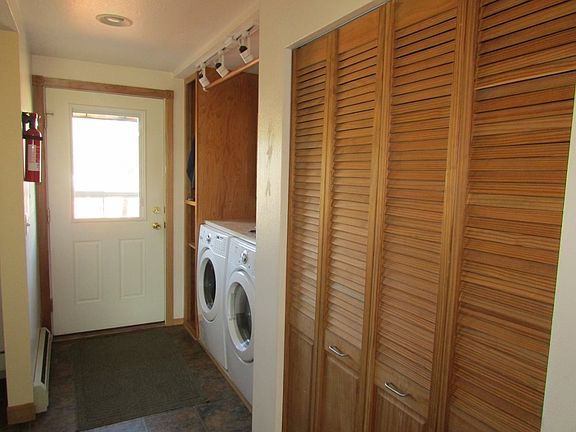 5th image of 9105 Douglas Cir