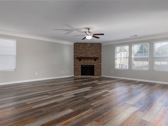 4th image of 2415 Bell Manor Dr SW