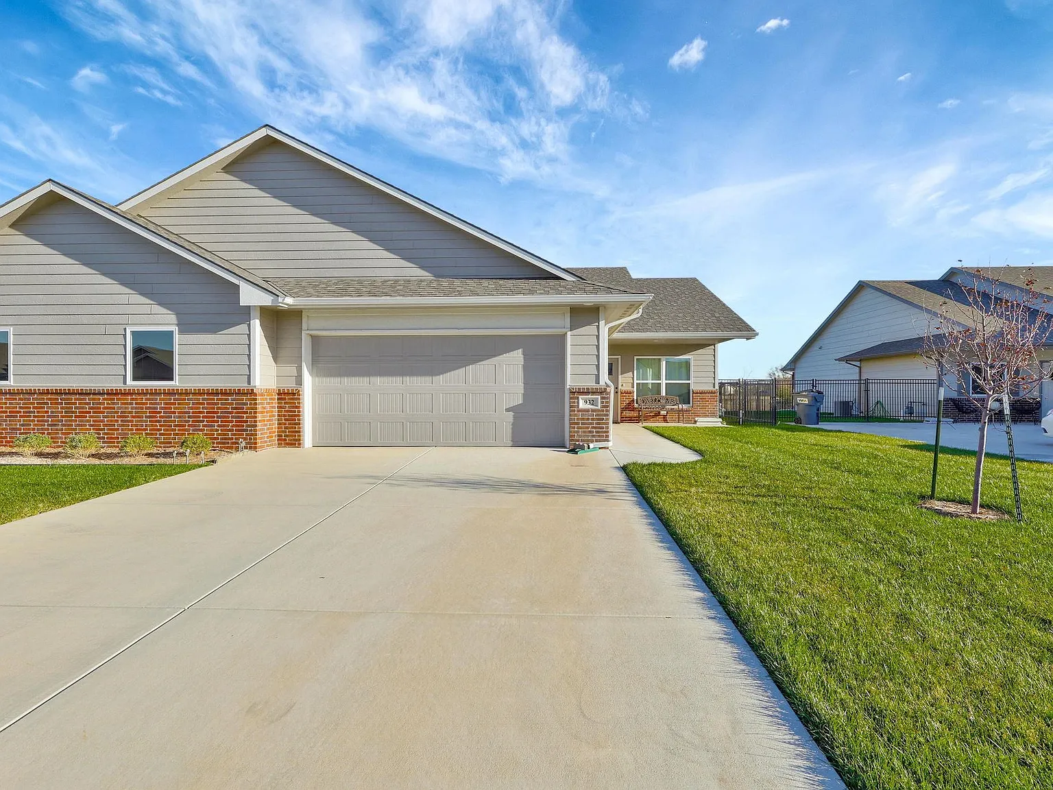 3 bed, 1208 sqft, $1,850 — Photo 2