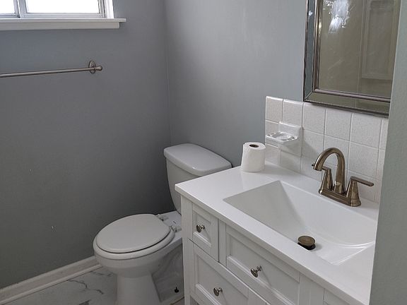 5th image of 3662 Horton Ave #2
