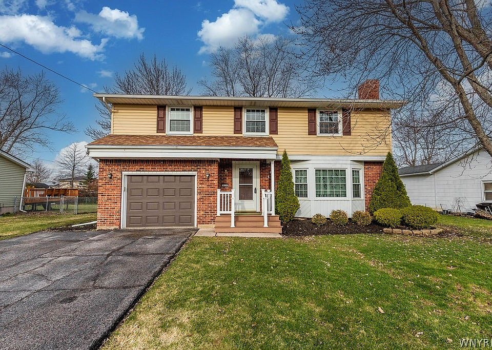 1st image of 928 Baseline Rd