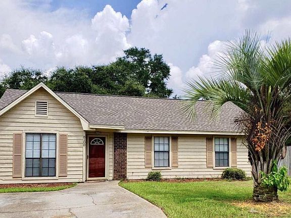 2nd image of 8100 Crystal Wells Pl