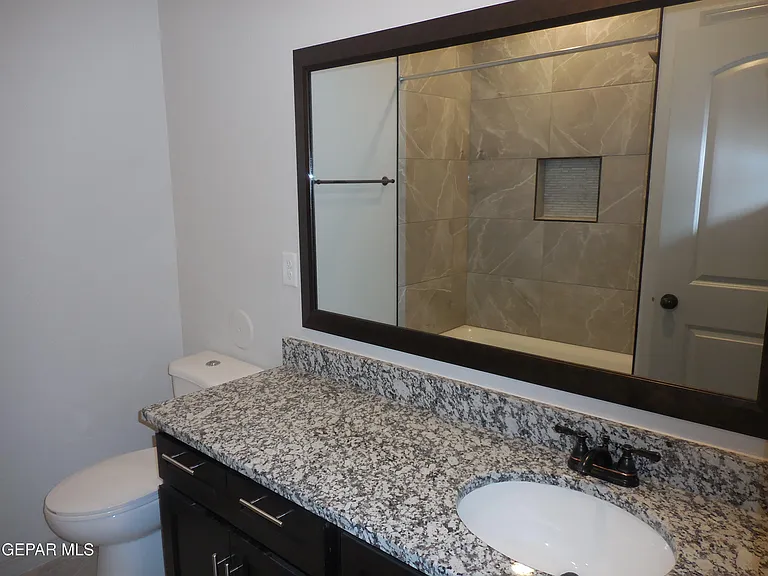 12817 Giovanni Grajeda Ave — Photo 27