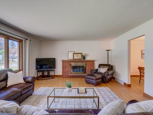 122 S Whitney Way
