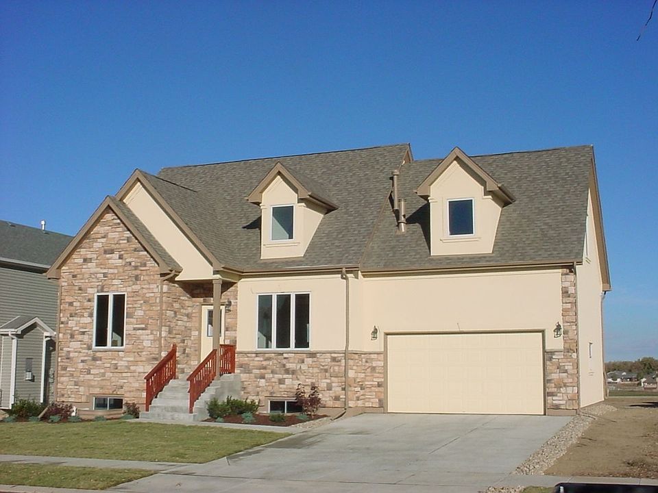 BRAND NEW HOUSE
