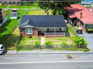 809 E Main St, Saltville, VA 24370