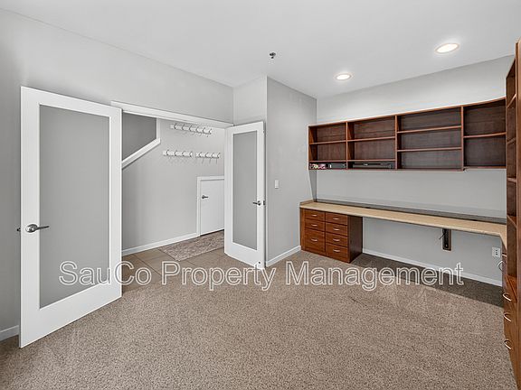 5th image of 1420 NW 20th Ave