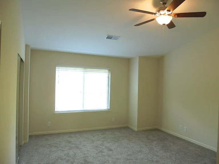 1454 Walnut Hill Ave — Photo 16