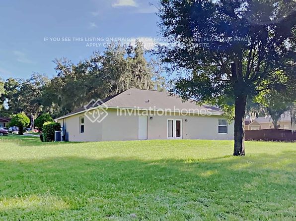 240 W McClendon St, Lady Lake, FL 32159