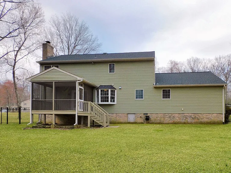 1332 Redwood Cir — Photo 22