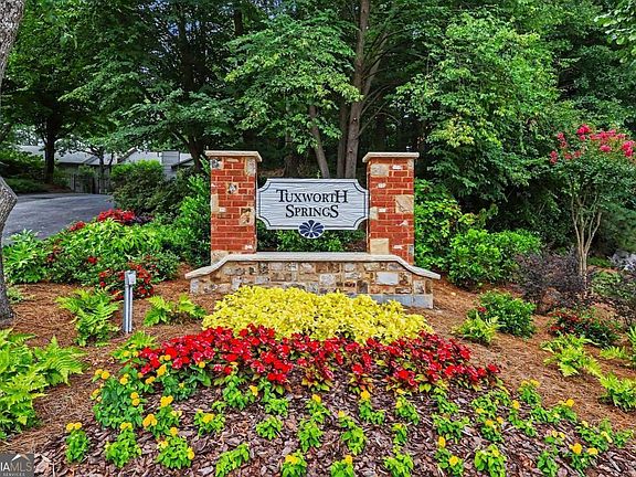 2nd image of 413 Tuxworth Cir