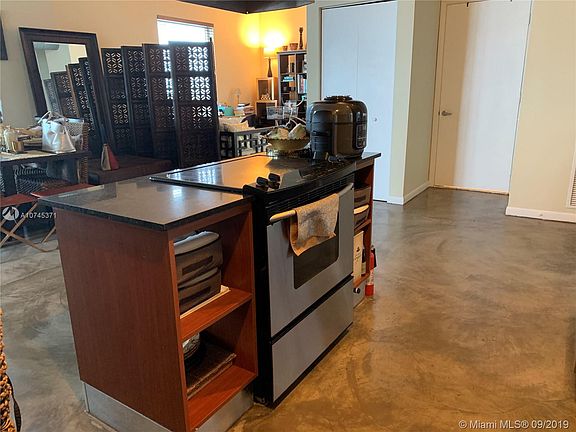 3rd image of 10 SW South River Dr APT 1103