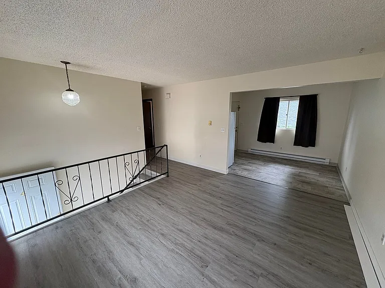 430 W Bickford St — Photo 6