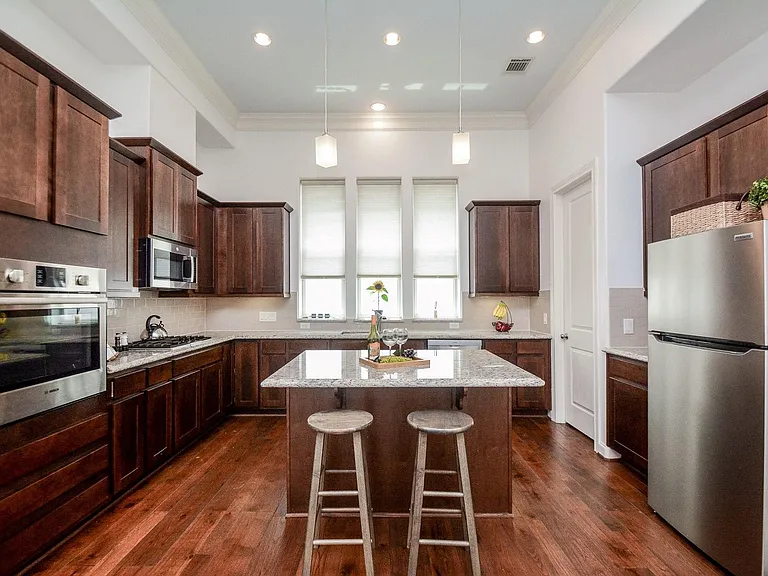 2960 Rusk St — Photo 13