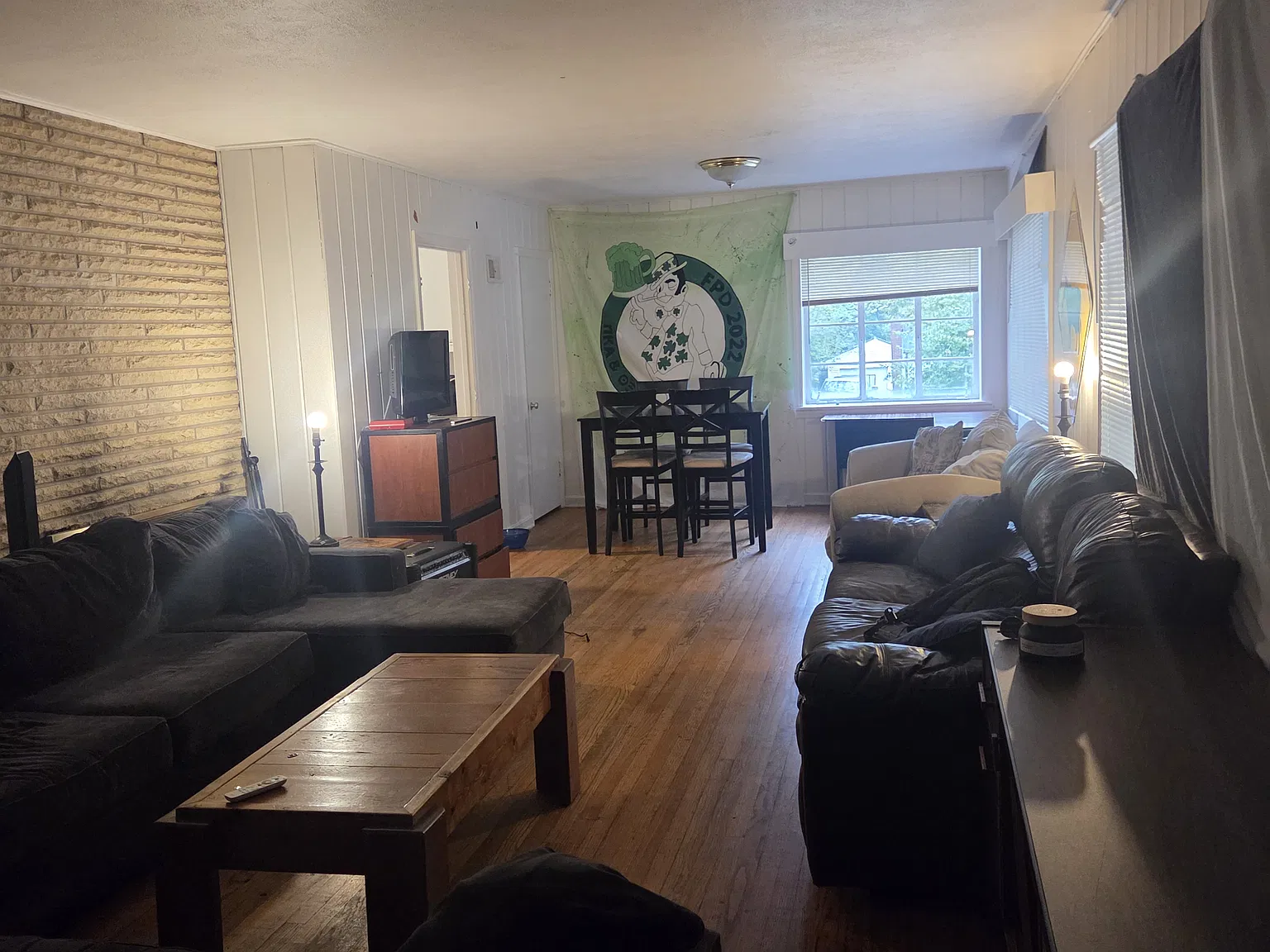 5 bed, 2000 sqft, $2,250 — Photo 4