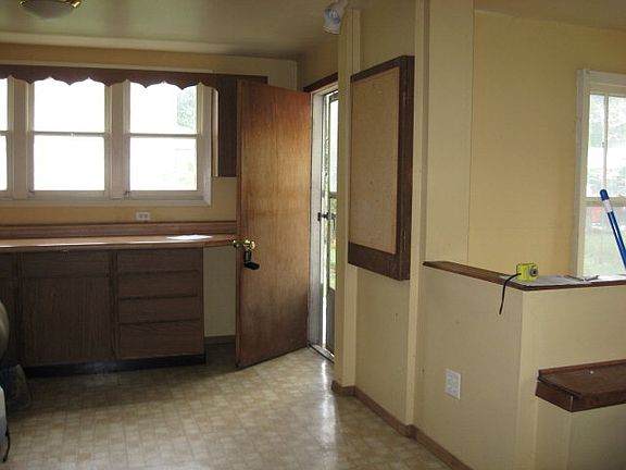 2nd image of 1912 Avenue G #1