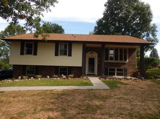 922 Radnor Rd, Maryville, TN 37804