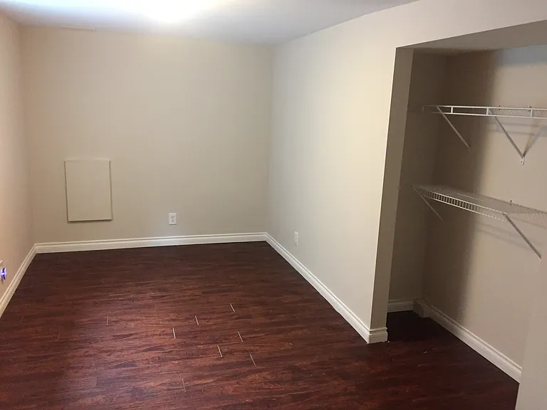 808 E Illinois Ave — Photo 15