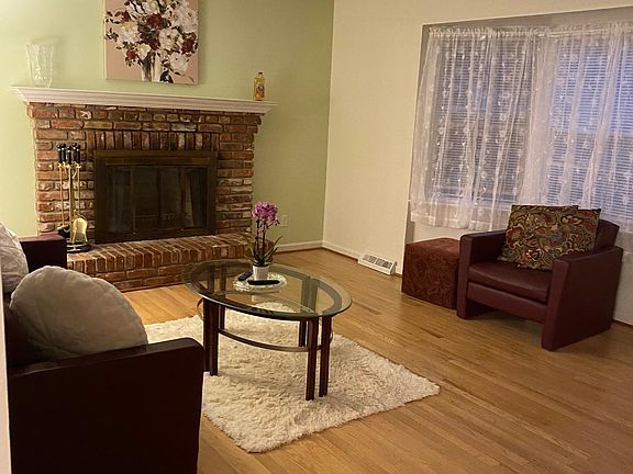 4th image of 813 Severn Dr