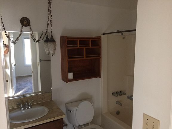 4th image of 2445 SE 55th Ave