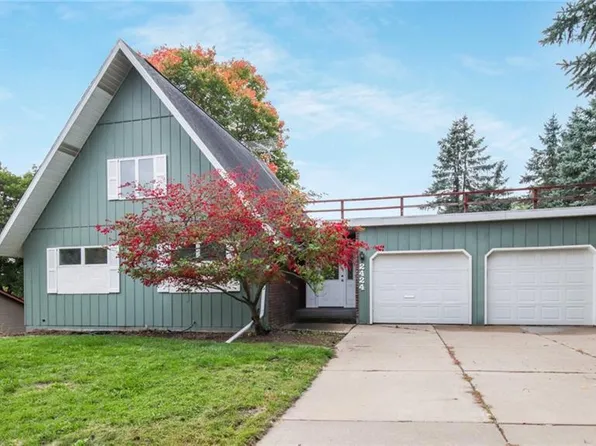 2424 Haanstad Road, Eau Claire, WI 54703