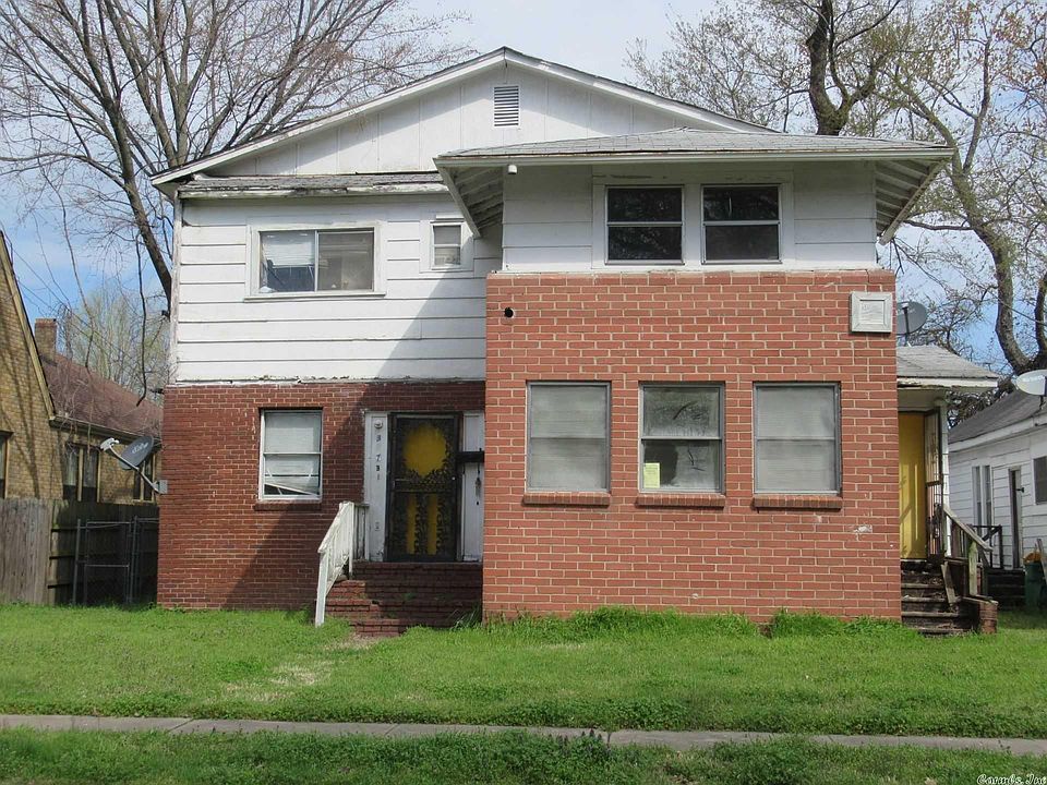 1st image of 311 W 7th St