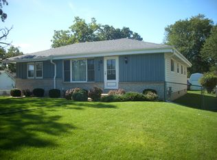 9046 22nd Ave, Kenosha, WI 53143