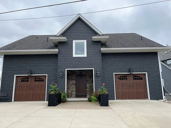 529 Central Dr, Lake Orion, MI 48362