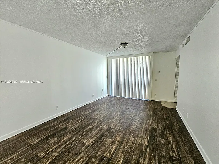 210 Lake Pointe Dr #209 — Photo 6