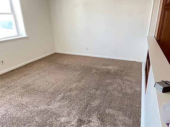 4th image of 408 Linden Grove Rd