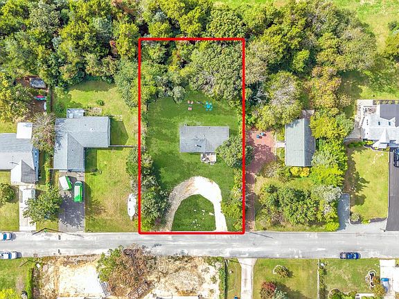 5th image of 19 Plantation Dr