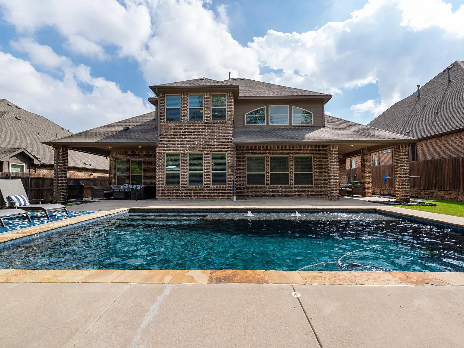 4 bed, 3.5 bath, 4151 sqft, $5,000 — Photo 4
