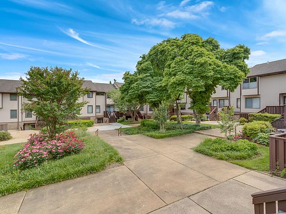 2nd image of 1779 Westwind Way