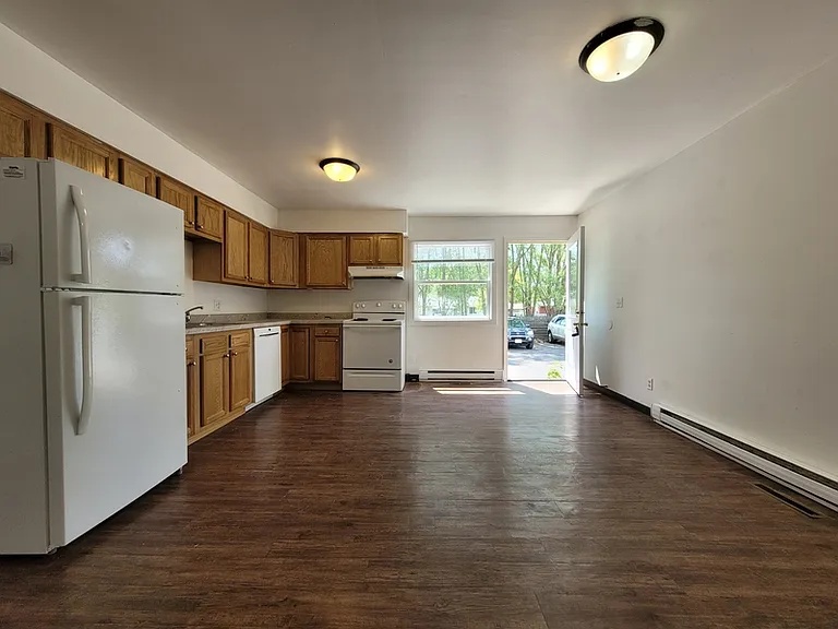 1113 Geneva Rd #2 — Photo 2