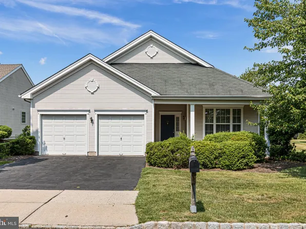 23 Foster Rd, Pennington, NJ 08534
