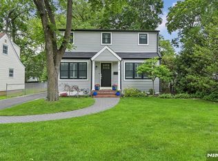 373 Deerfield St, Ridgewood, NJ 07450