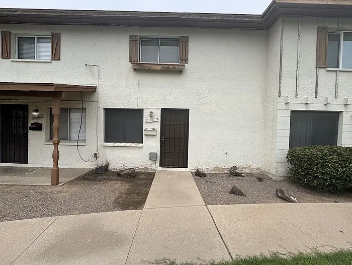 7129 W Wolf St — Photo 1