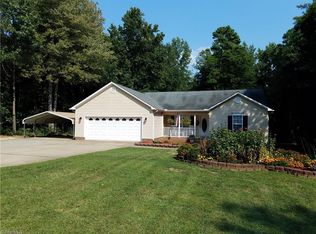 232 Free Pilgrim Church Rd, Thomasville, NC 27360