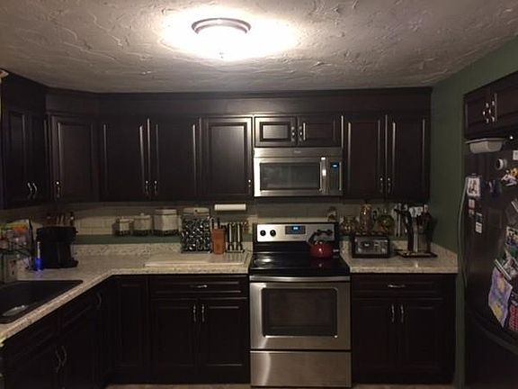 2nd image of 100 Pine Ridge Dr