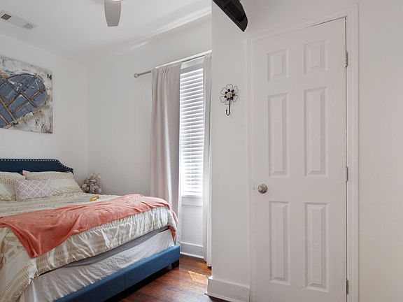 4th image of 2225 2nd St #2225