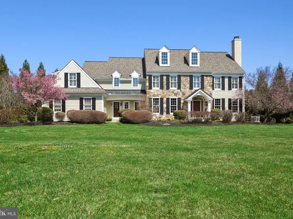 9 Greenbriar Ln, Kennett Square, PA 19348