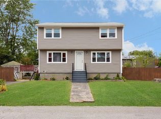 17 Allen Ave, Warwick, RI 02889